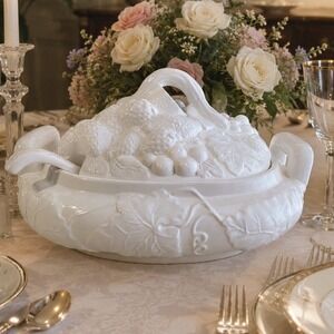 VTG Gibson Soup Tureen Lid Ladle Embossed Fruit Soup Vegetable Bowl Leaf EUC 90s